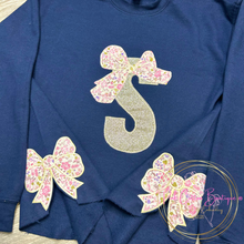 Load image into Gallery viewer, Girl's Glitter Bow Letter and Side Bow Sweatshirt