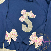 Load image into Gallery viewer, Girl&#39;s Glitter Bow Letter and Side Bow Sweatshirt
